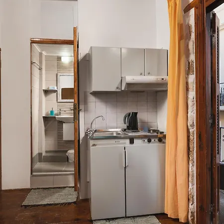 Apartment Hera *